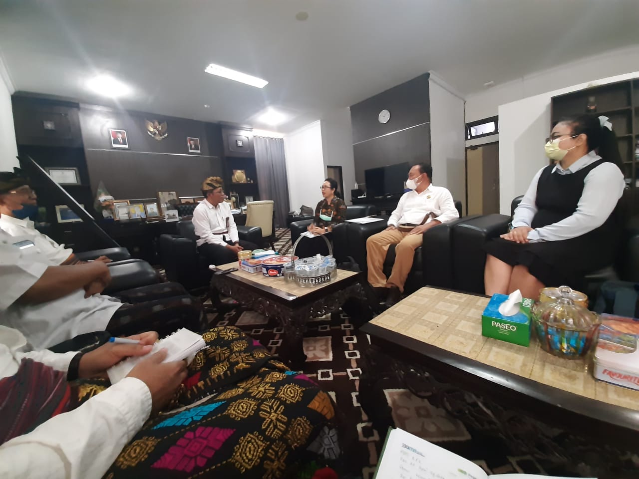 Penerimaan BPK di Ruang Bapak Sekretaris Daerah bersama Kepala Dinas PUPR, Kepala Dinas Kesehatan, INSPEKTUR dan BPKAD. (18-08-2022)